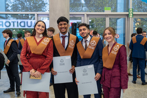 Acto graduaci&oacute;n