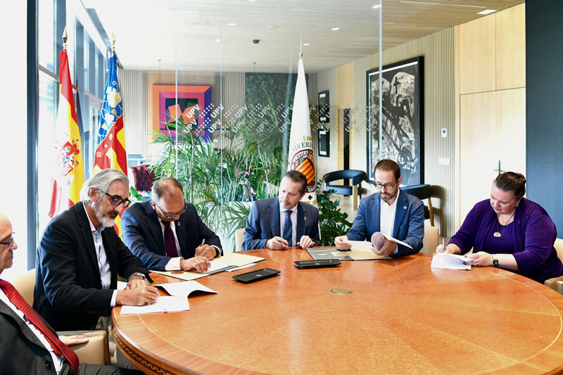 Firma del convenio de colaboración entre la SUNY y la UPV para el doble máster